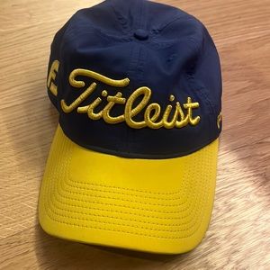 Titleist hat pro v1